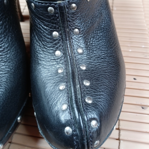 Michael Kors women's black leather 4" heel wood platform mule. Silver studs. Sz - Picture 5 of 10